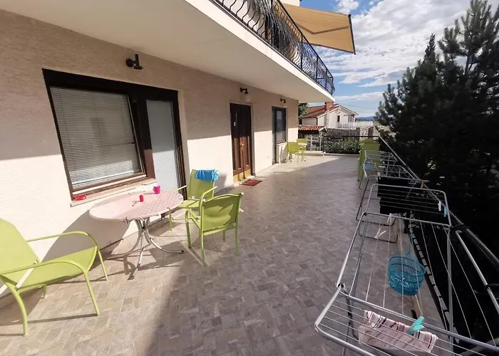 Dijana Casa de hóspedes 3*