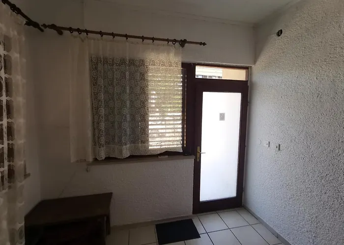 Casa de hóspedes Dijana 3*