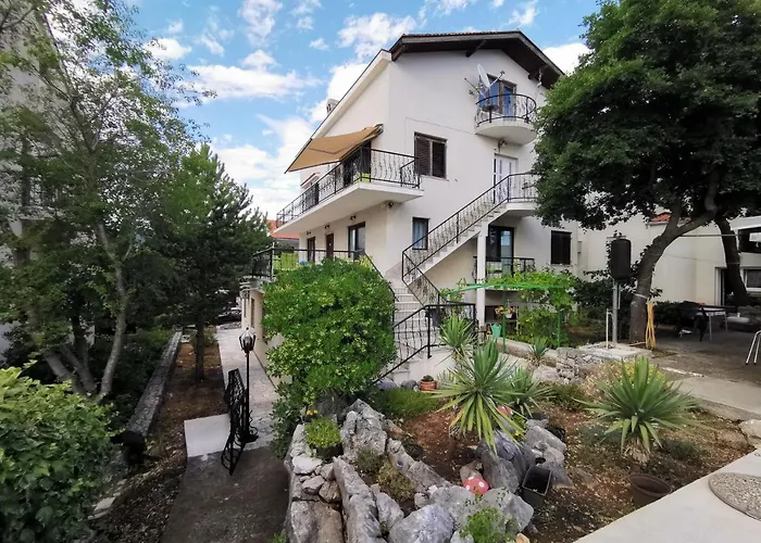 Dijana Affittacamere 3*